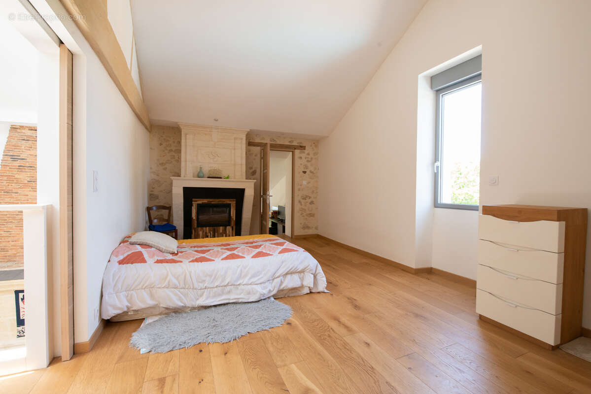 Maison à SAINT-CAPRAIS-DE-BORDEAUX