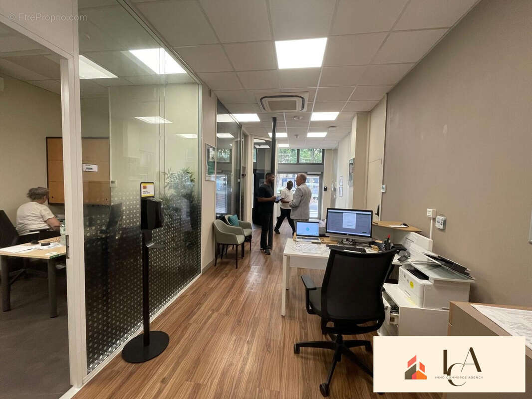 Commerce à PARIS-7E