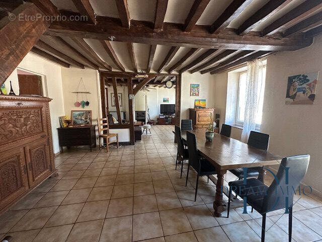 Cachet de l&#039;ancien avec les colombages. - Maison à CIVIERES