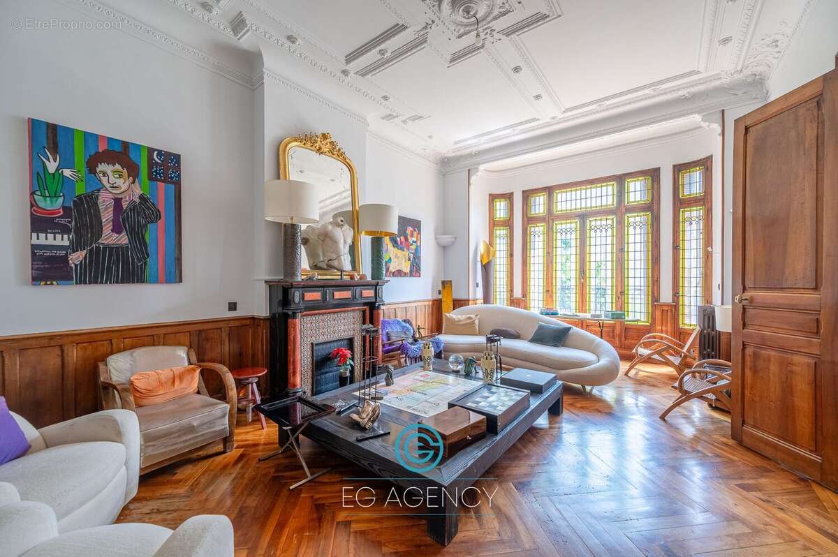 Appartement à MARSEILLE-1E