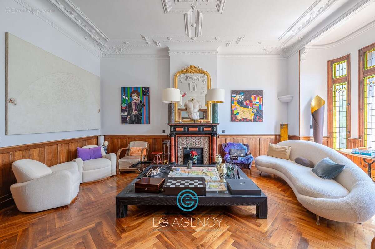 Appartement à MARSEILLE-1E