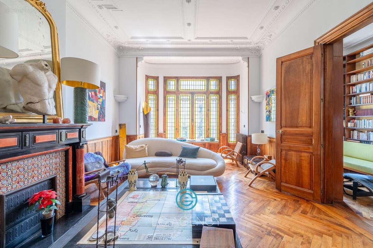 Appartement à MARSEILLE-1E