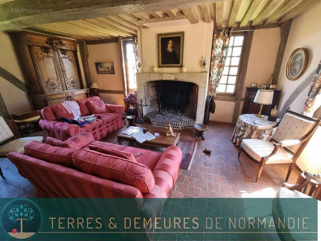 Maison à PONT-L&#039;EVEQUE