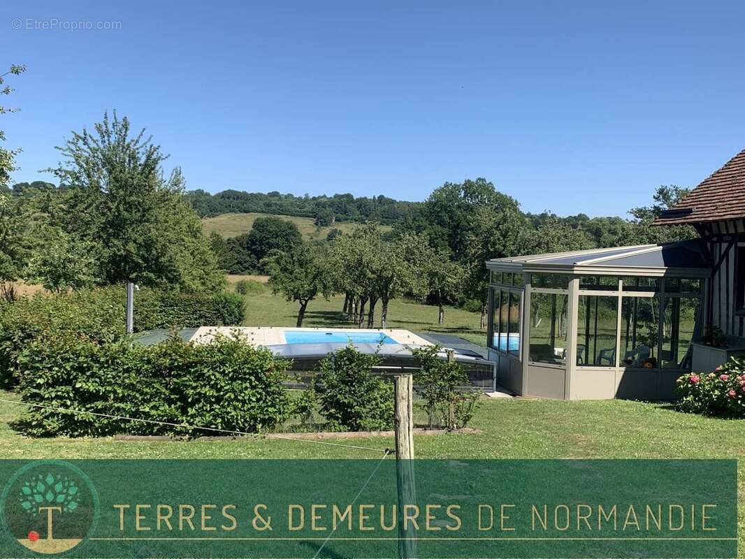 Maison à PONT-L&#039;EVEQUE