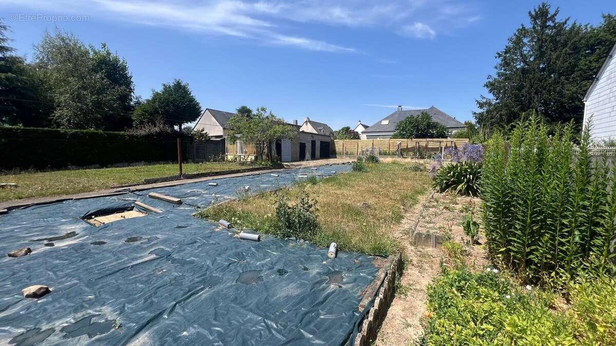 Terrain à SAINTE-LUCE-SUR-LOIRE