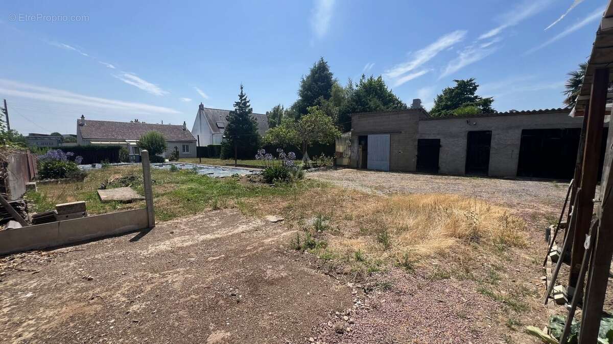 Terrain à SAINTE-LUCE-SUR-LOIRE