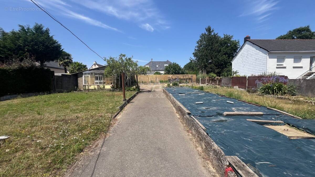 Terrain à SAINTE-LUCE-SUR-LOIRE