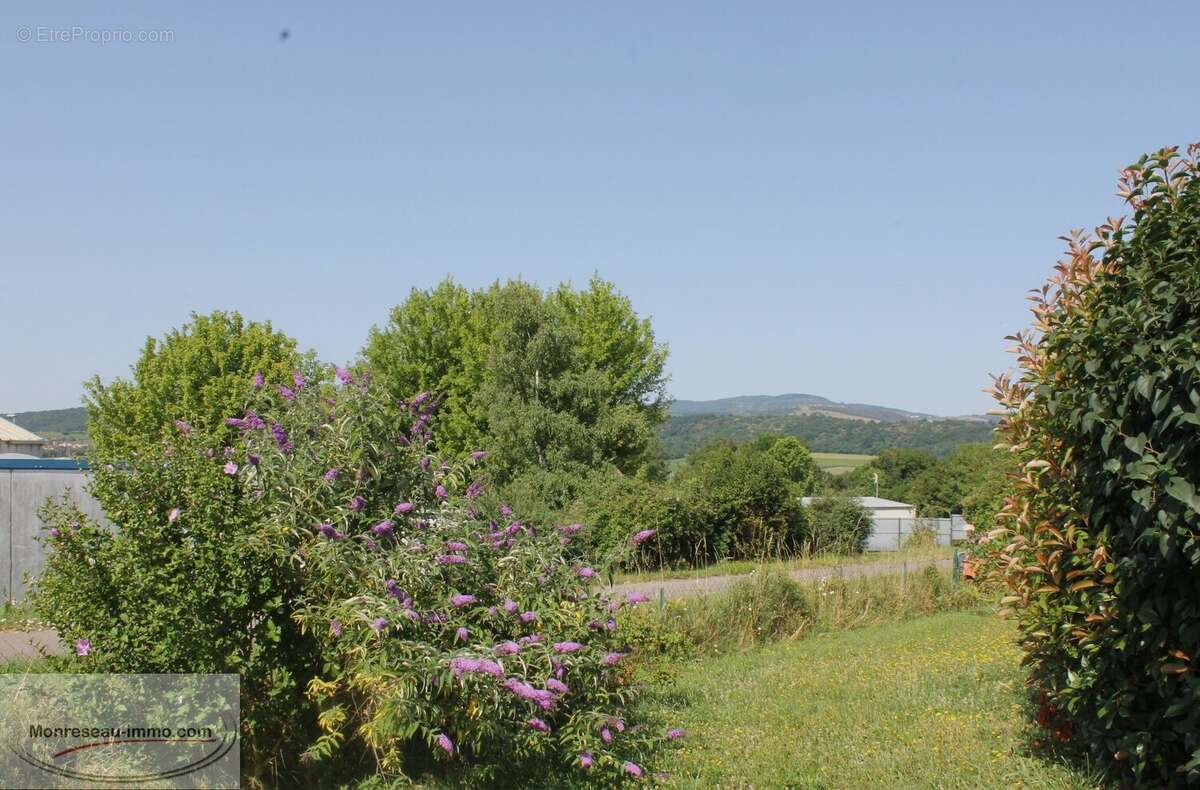 Maison à CHARNAY-LES-MACON