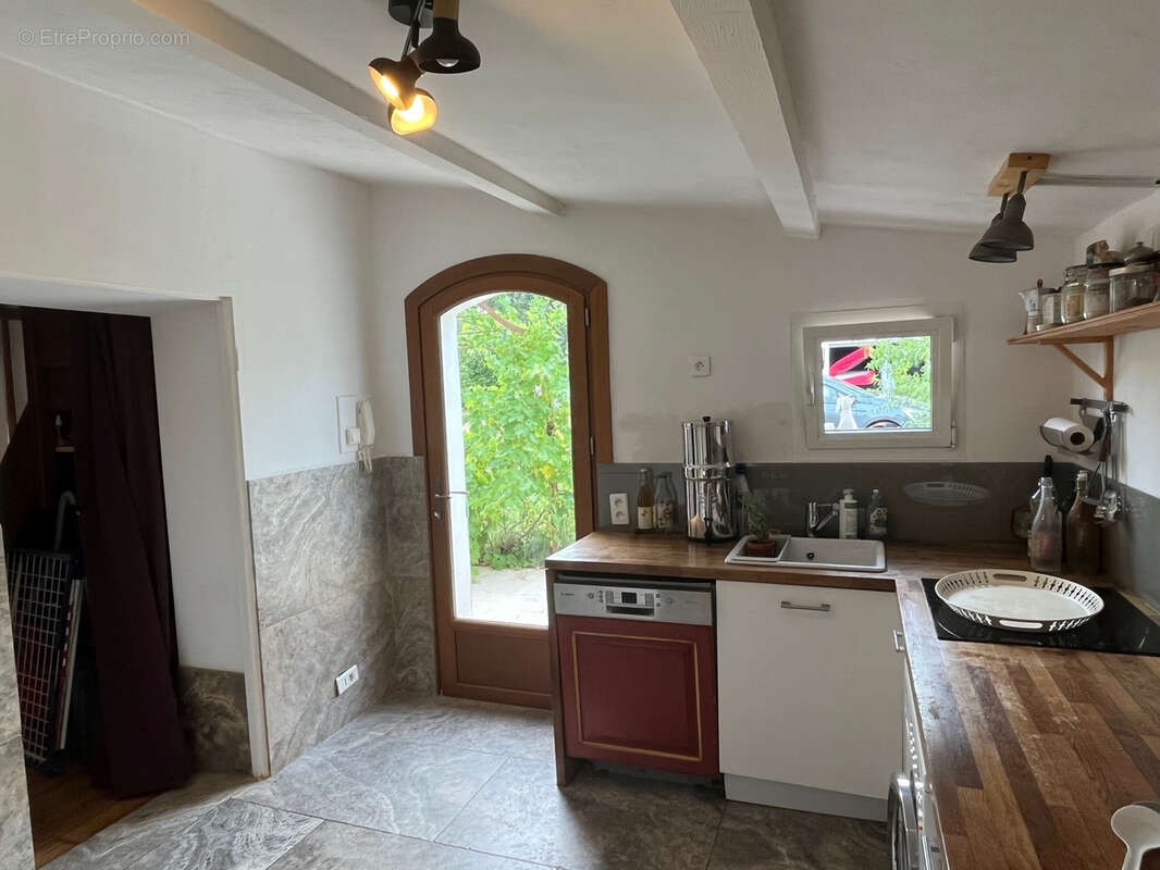 Maison à SAINT-CEZAIRE-SUR-SIAGNE