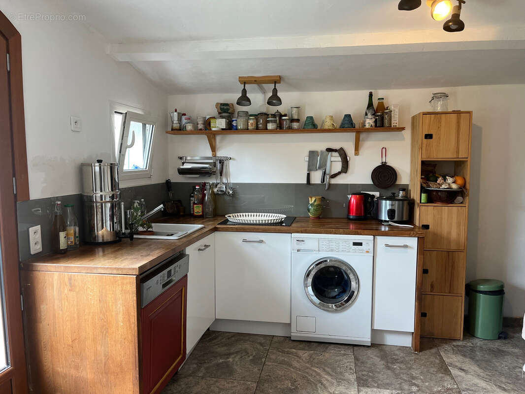 Maison à SAINT-CEZAIRE-SUR-SIAGNE