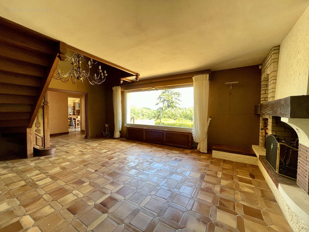 Maison à SAINT-OUEN-DU-TILLEUL