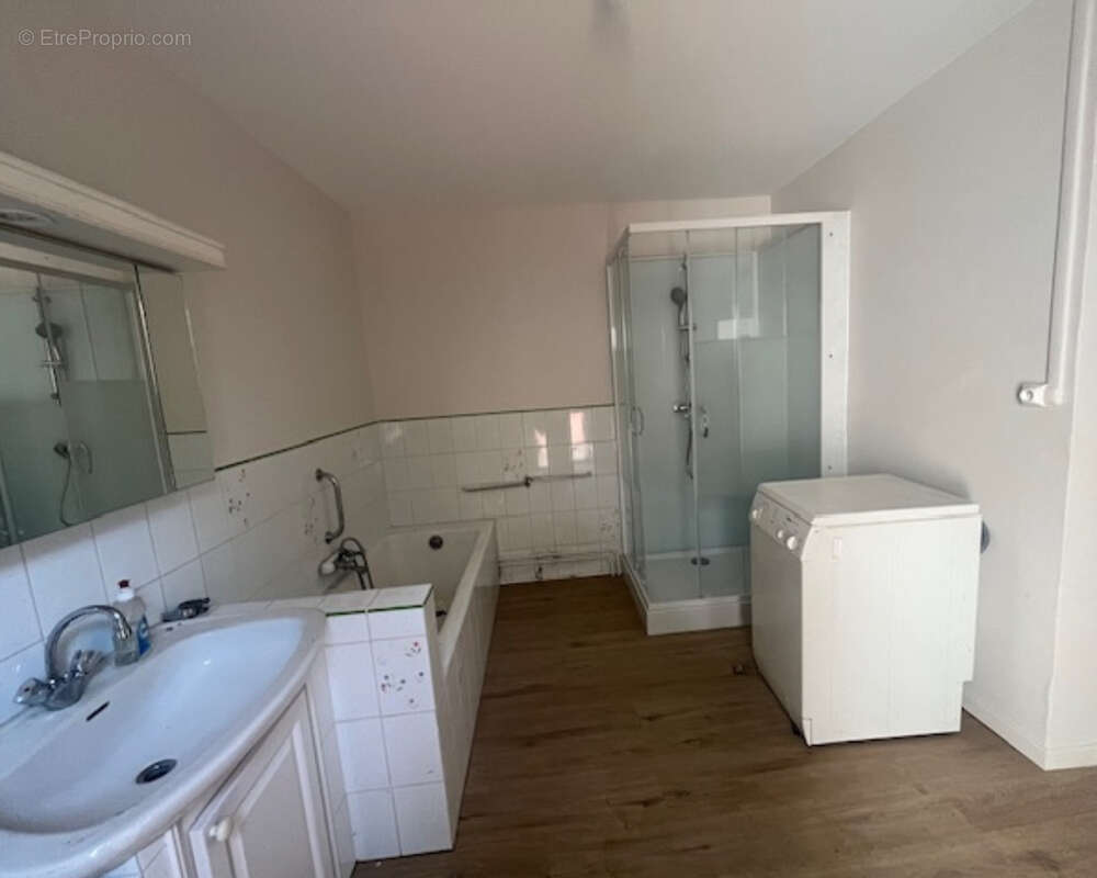 Maison à SAINT-REMY-SUR-DUROLLE