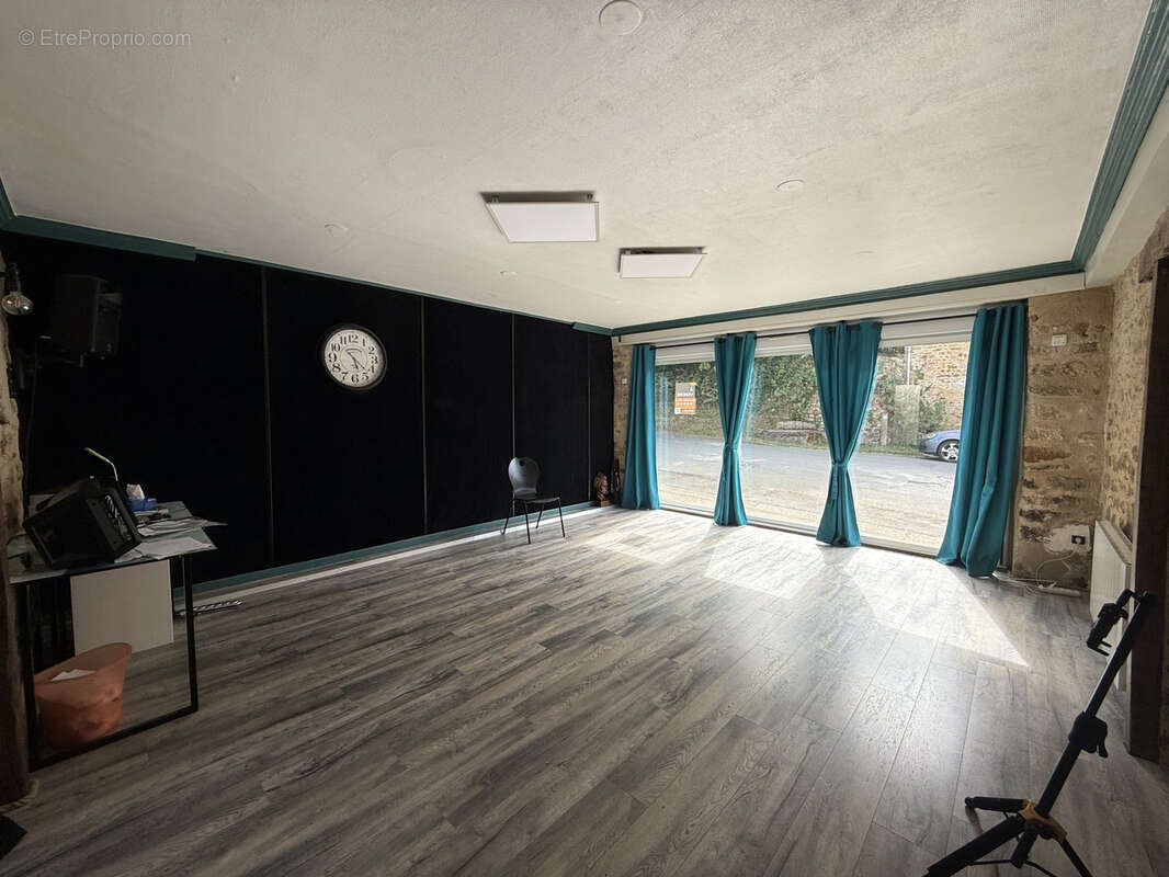 Maison à MOULINS-LE-CARBONNEL