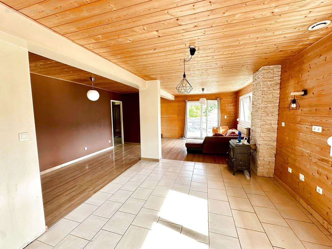 Maison à BAUME-LES-DAMES