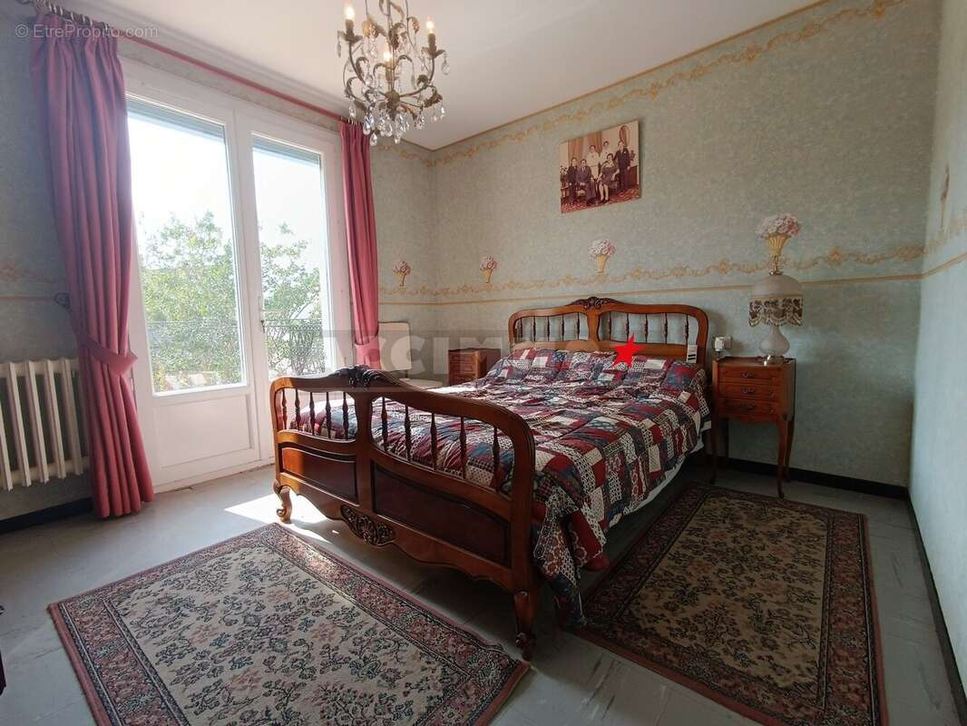 Maison à LABRUGUIERE