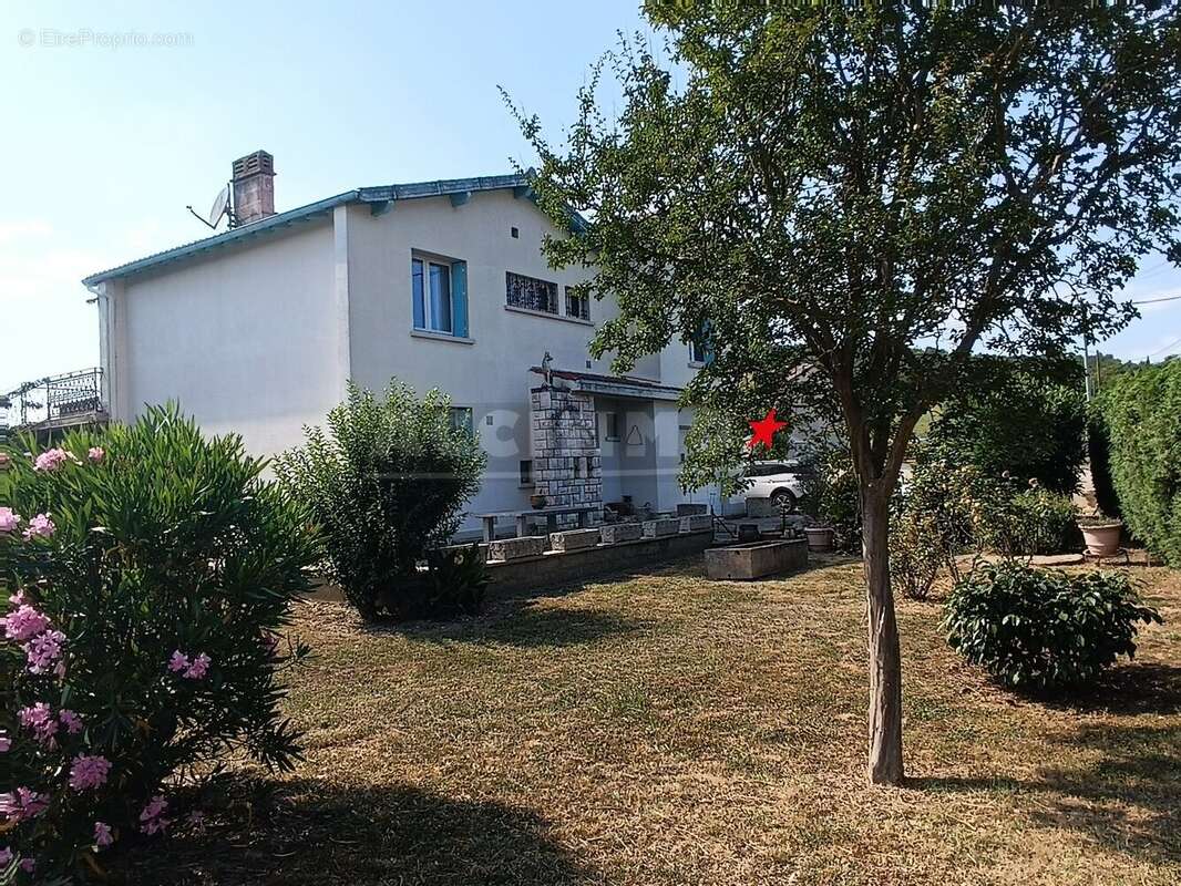 Maison à LABRUGUIERE