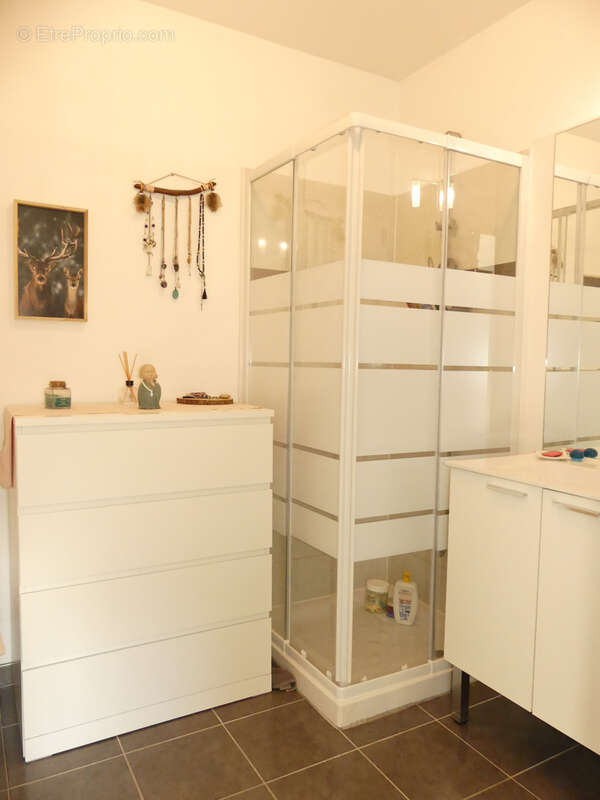 Appartement à CARROS