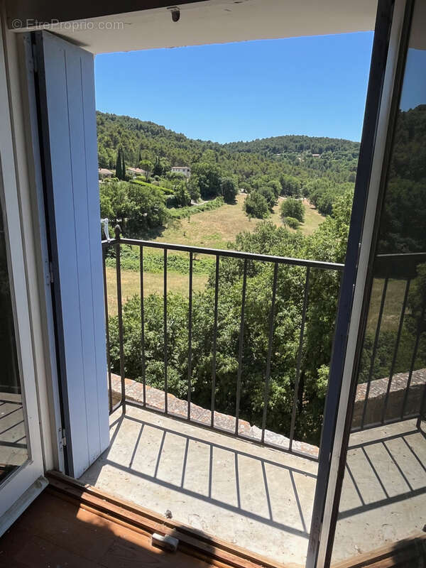 Maison à LA ROQUE-SUR-PERNES