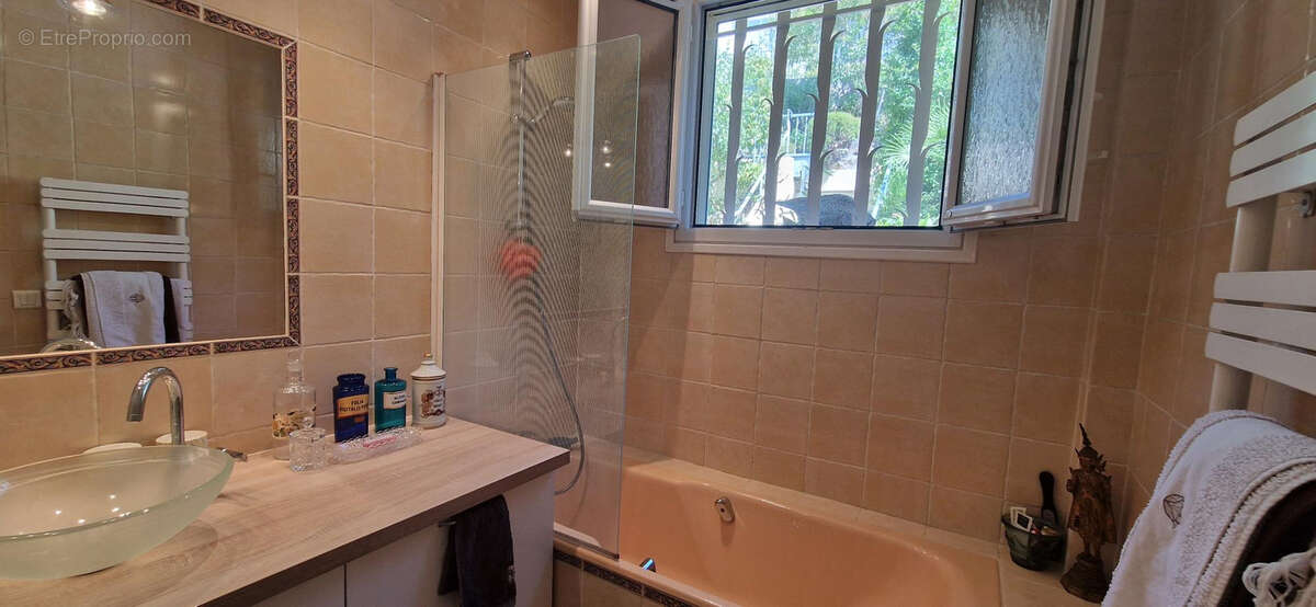 Appartement à LE CANNET