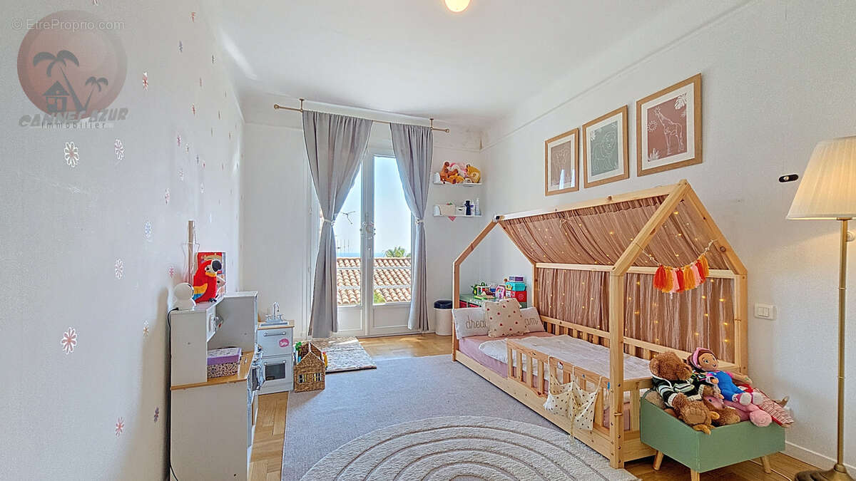 Appartement à LE CANNET