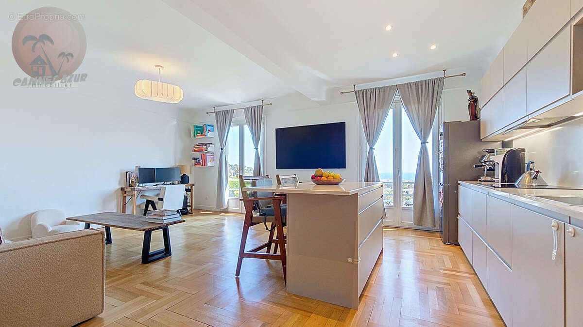 Appartement à LE CANNET