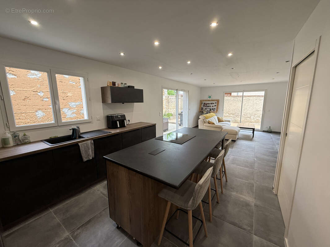 Maison à SAINT-ROMAIN-DE-JALIONAS