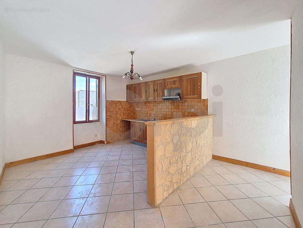 Maison à TERRASSON-LAVILLEDIEU