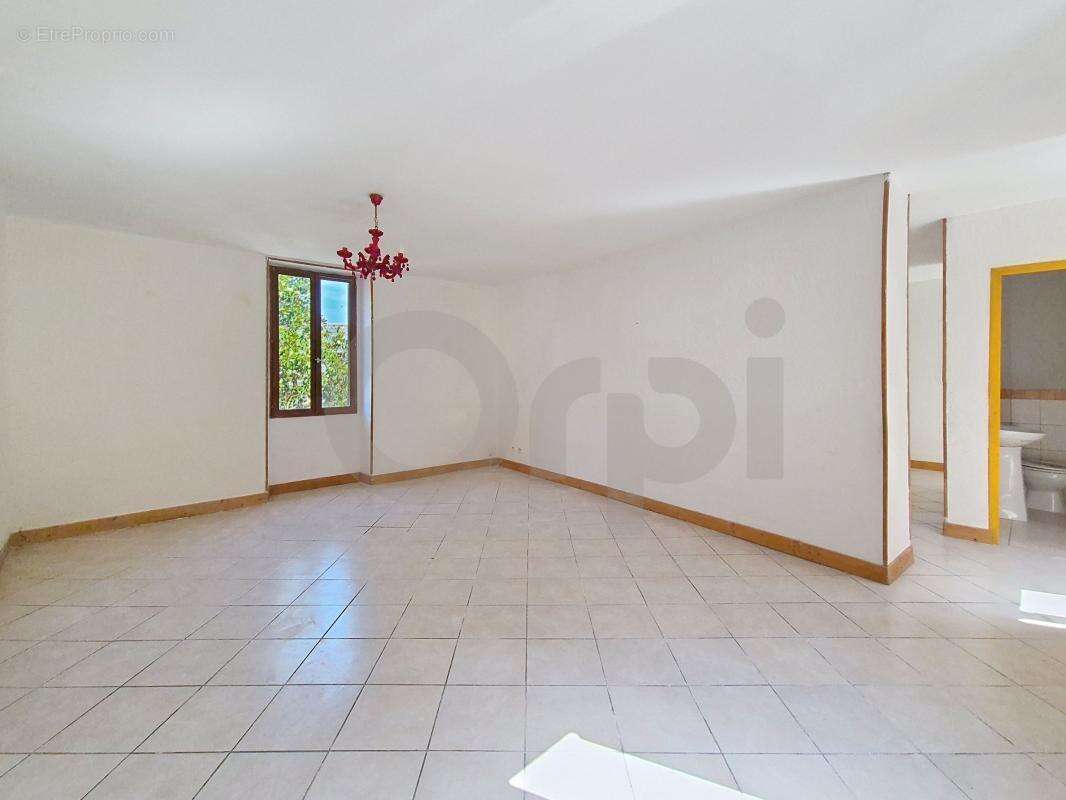 Maison à TERRASSON-LAVILLEDIEU