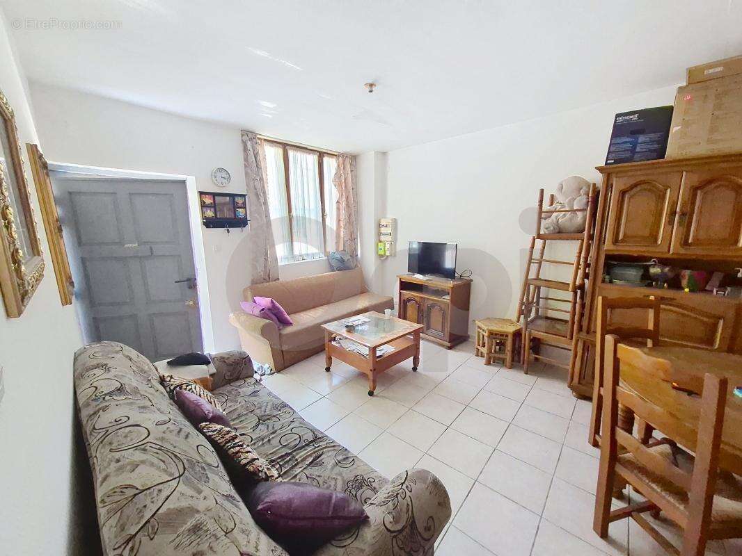 Maison à TERRASSON-LAVILLEDIEU