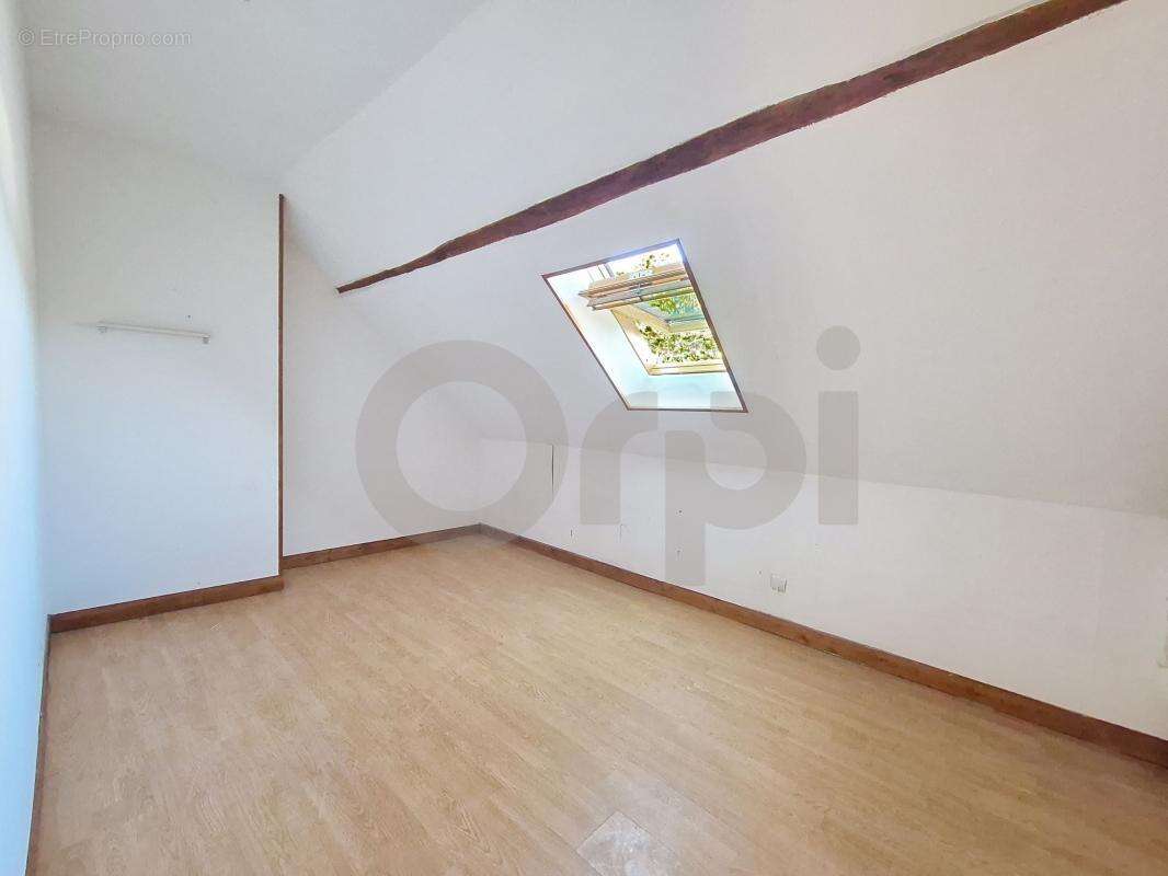 Maison à TERRASSON-LAVILLEDIEU