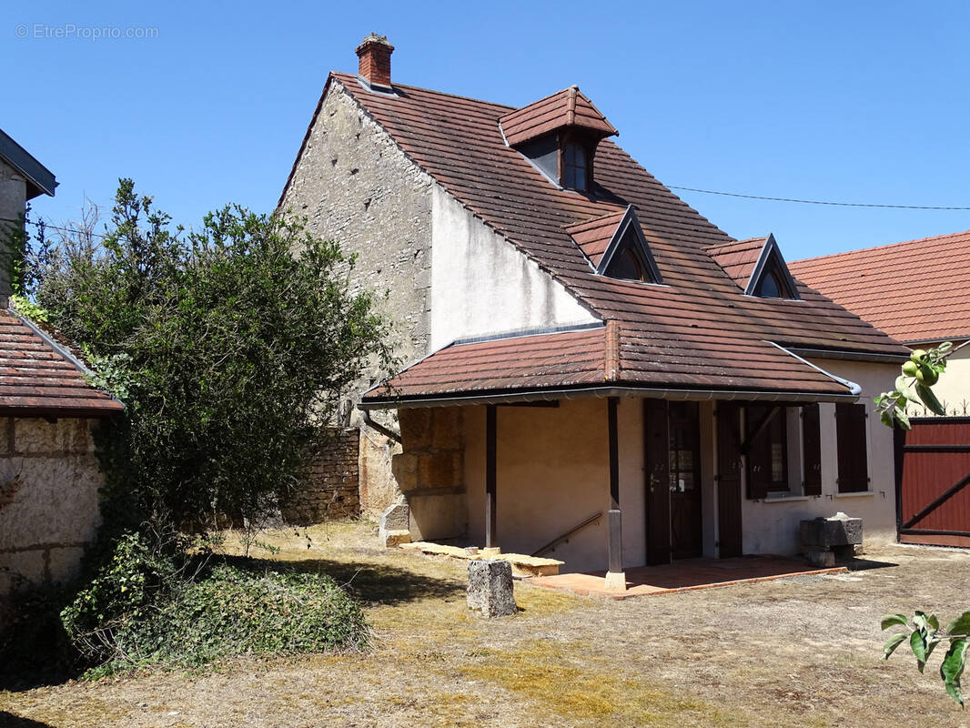 Maison à AMPILLY-LE-SEC