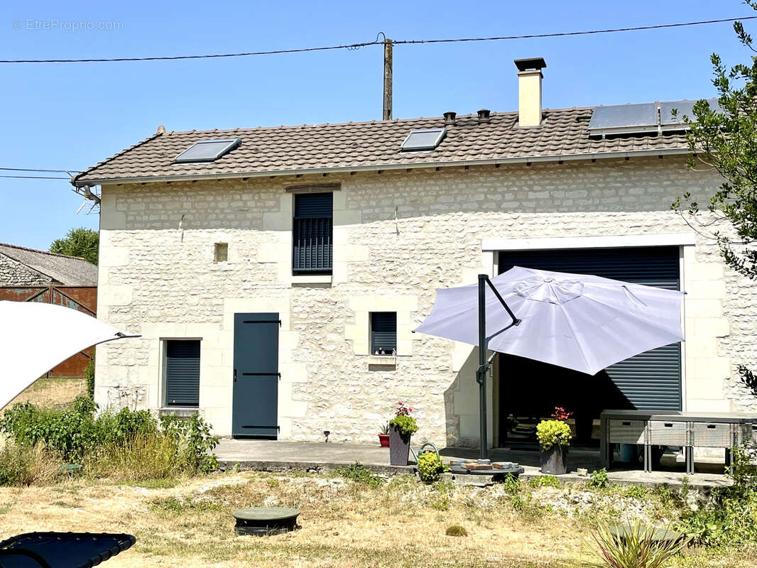 Maison à SAINT-GENEST-D&#039;AMBIERE