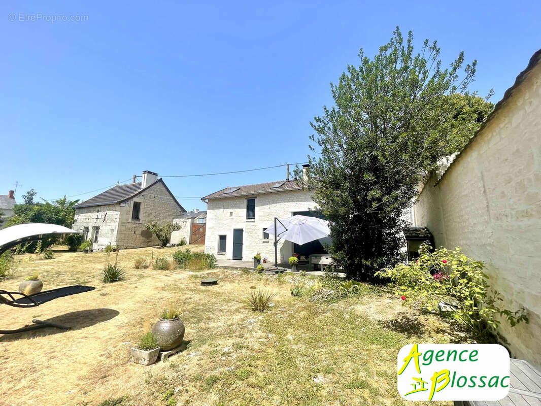 Maison à SAINT-GENEST-D&#039;AMBIERE