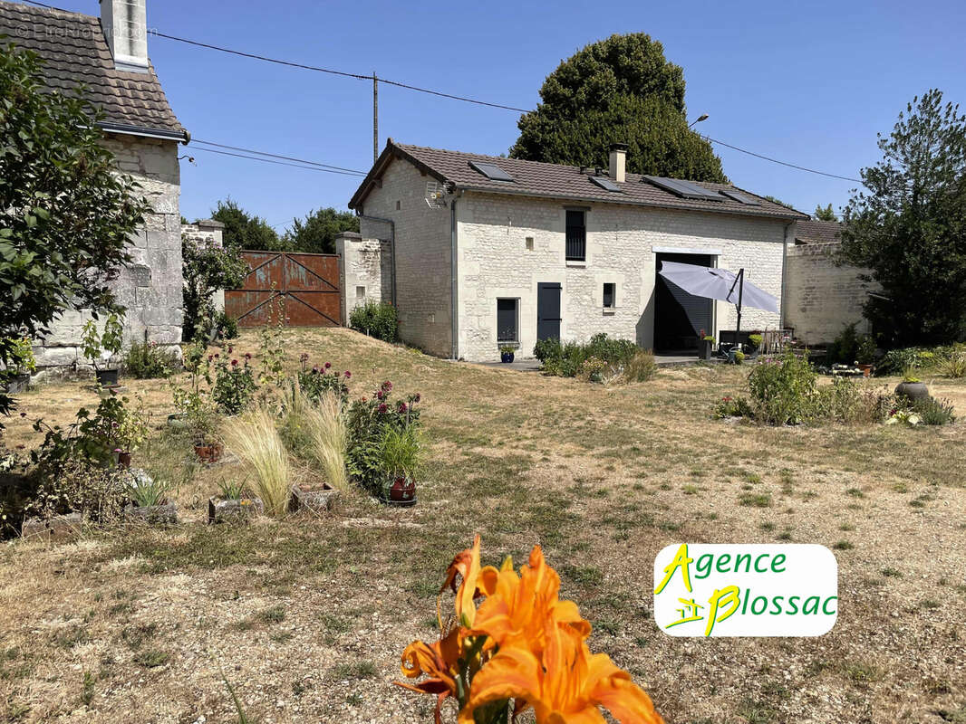 Maison à SAINT-GENEST-D&#039;AMBIERE