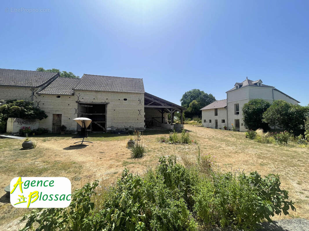 Maison à SAINT-GENEST-D&#039;AMBIERE