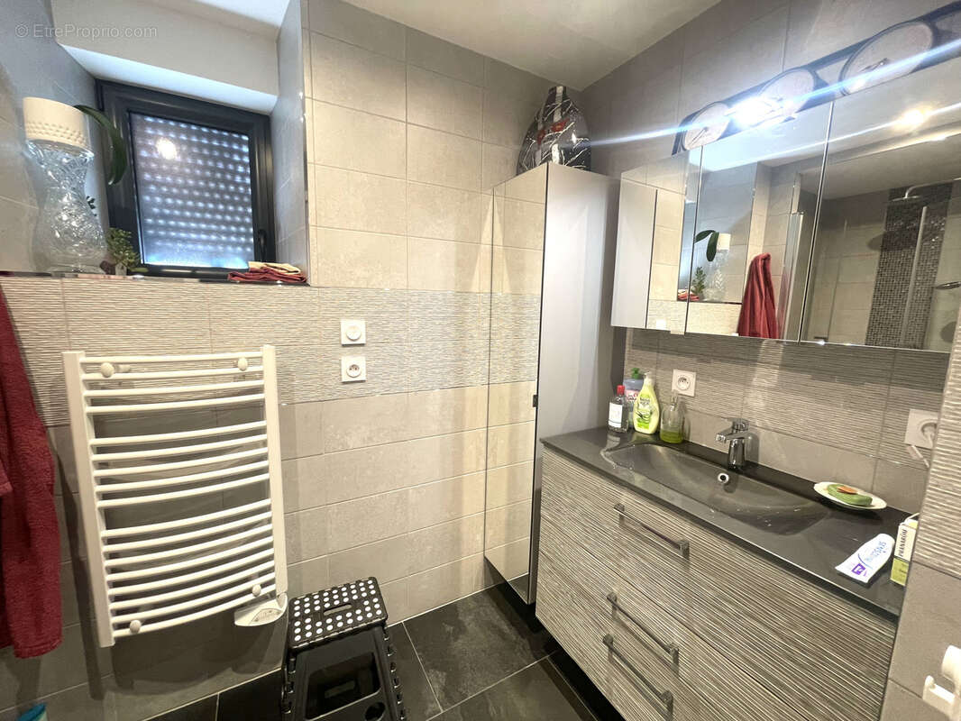 Maison à SAINT-GENEST-D&#039;AMBIERE