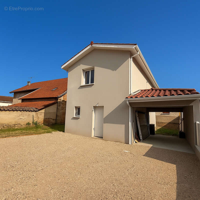 Maison à SAINT-ROMAIN-DE-JALIONAS