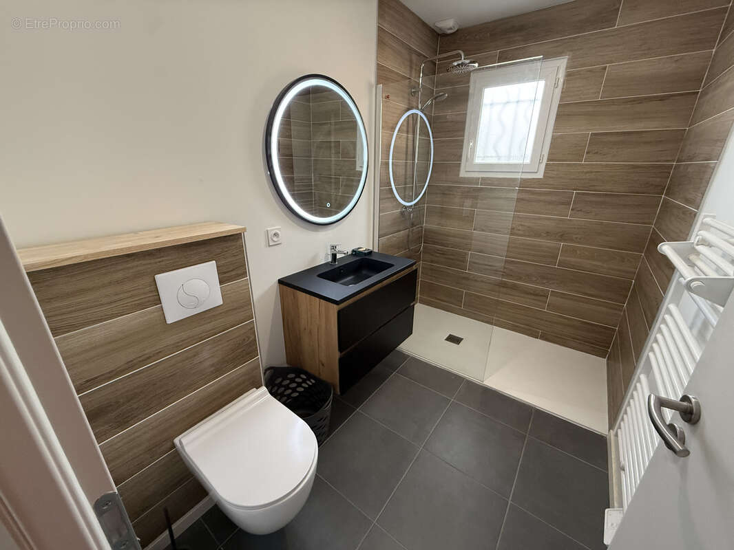 Maison à SAINT-ROMAIN-DE-JALIONAS