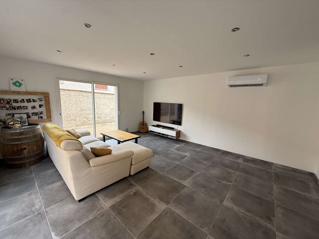 Maison à SAINT-ROMAIN-DE-JALIONAS