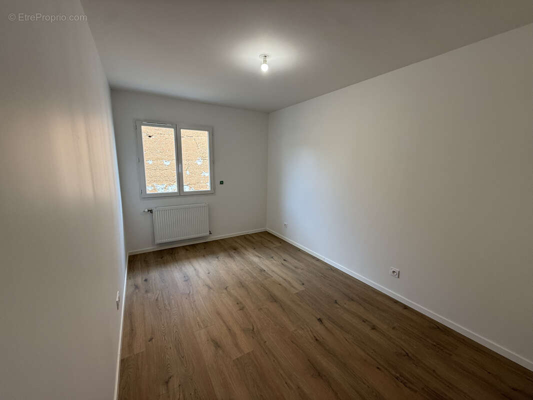 Maison à SAINT-ROMAIN-DE-JALIONAS