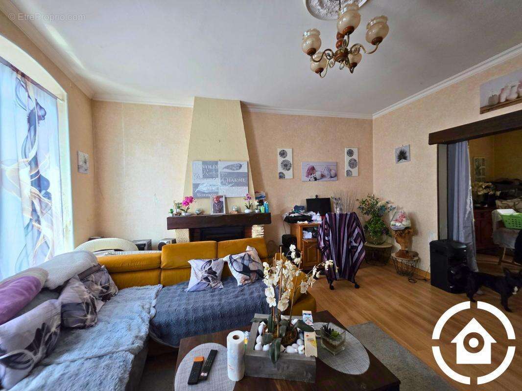 Appartement à RUELLE-SUR-TOUVRE