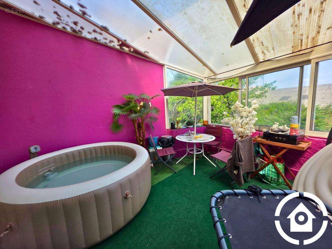 Appartement à RUELLE-SUR-TOUVRE