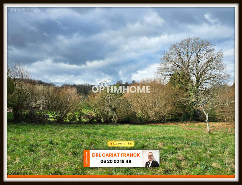 Terrain à SAINT-ETIENNE-DE-FURSAC