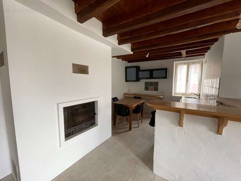 Maison à ARNAC-LA-POSTE