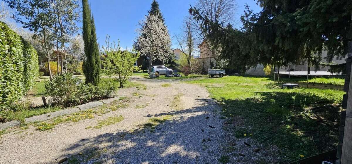 Terrain à AMBERIEU-EN-BUGEY