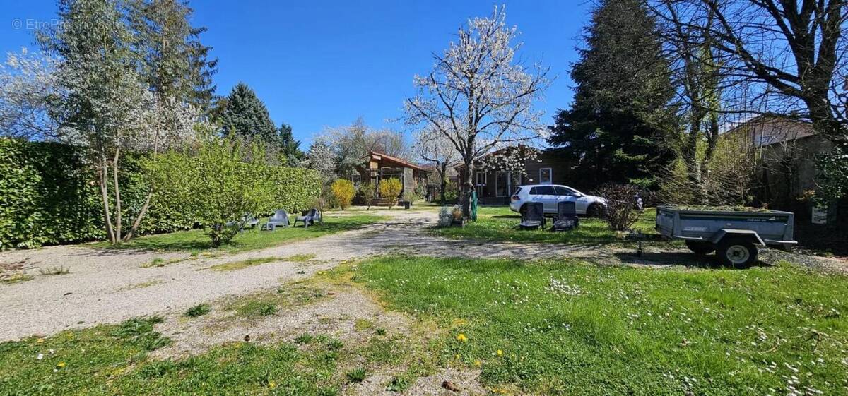 Terrain à AMBERIEU-EN-BUGEY