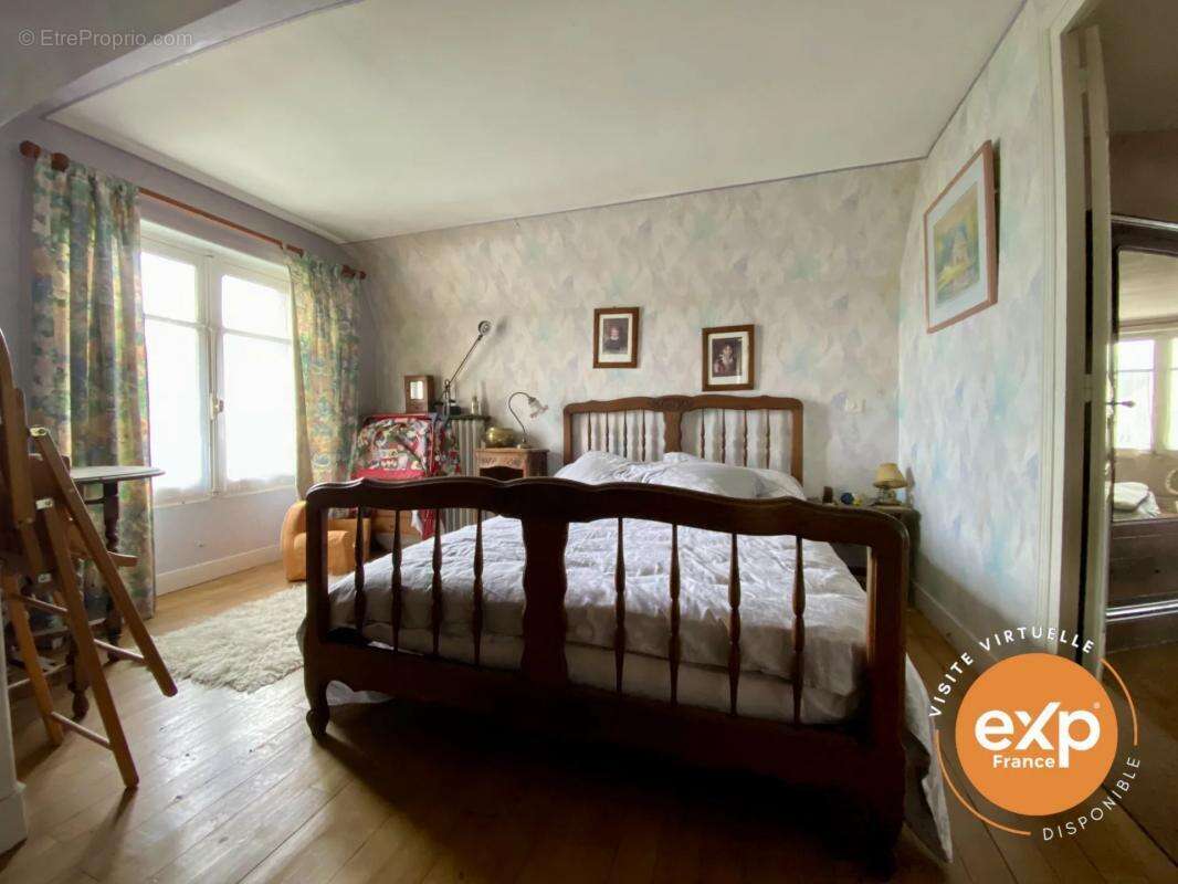 Maison à SAINT-JEAN-SAINT-GERMAIN