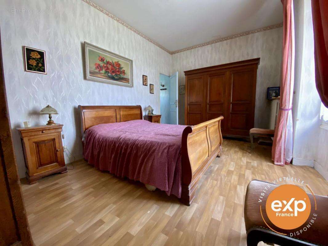 Maison à SAINT-JEAN-SAINT-GERMAIN