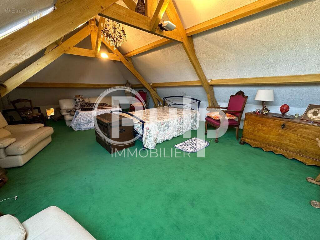 Maison à BRUAY-LA-BUISSIERE