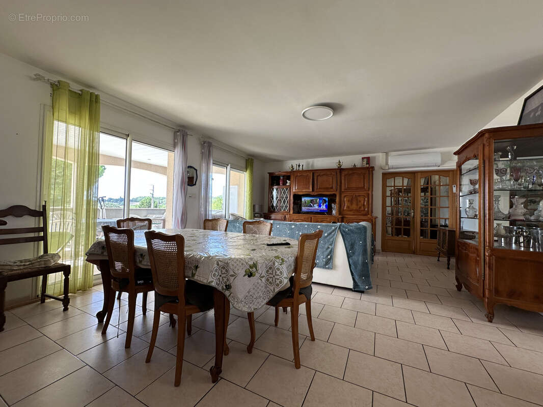 Maison à SAINT-QUENTIN-DE-CHALAIS